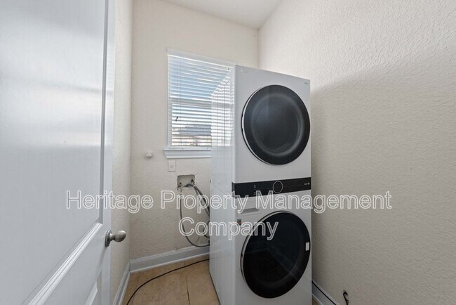 Building Photo - 11230 Begonia rock