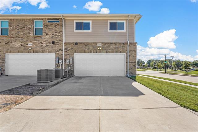 Building Photo - 2813 Appaloosa Ln