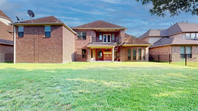 Building Photo - 18814 Cove Vista Ln