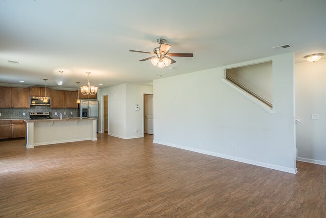 Building Photo - 135 Davila St