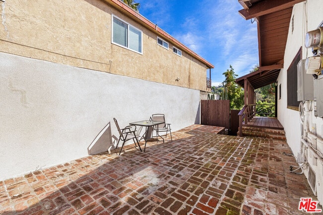 Building Photo - 238 Thorne St