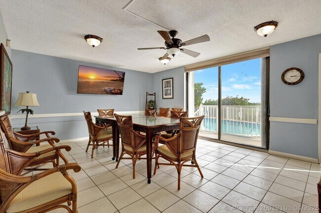 Building Photo - 840 Ocean Dr