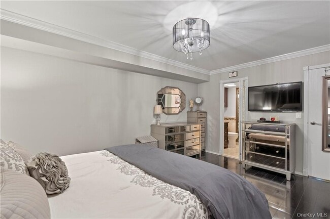 Building Photo - 67 Park Dr