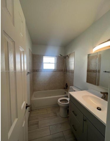Building Photo - 19420 Carolina Cir