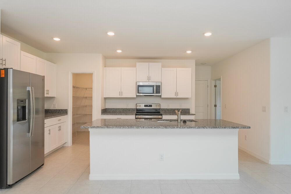 Building Photo - 2037 Skybrooke Blvd