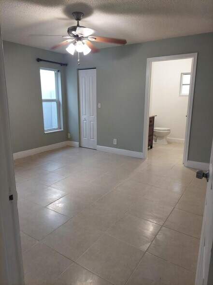 Building Photo - 5419 Blueberry Hill Ave