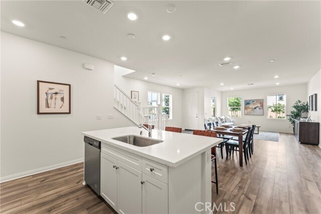 Building Photo - 4281 S Hermosa Paseo
