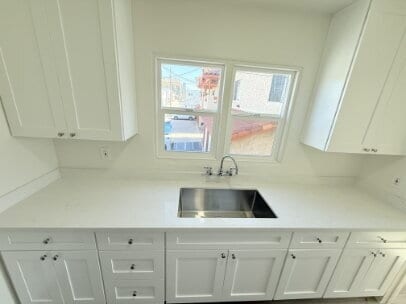 Building Photo - Up to Two Weeks FREE Rent!  Remodeled 1BR/...