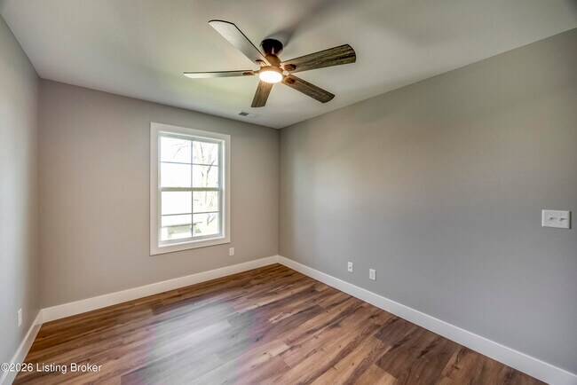 Building Photo - 114 N Elm Grove Ave
