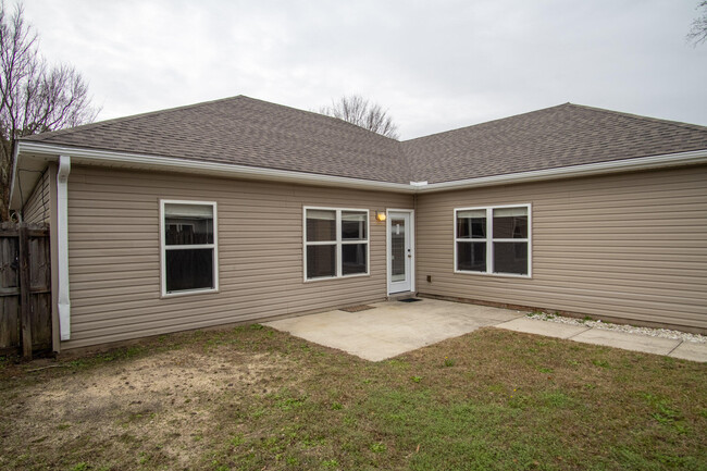 Building Photo - 143 Creve Core Dr