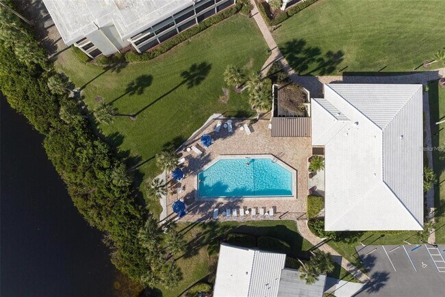Building Photo - 199 Whispering Sands Dr