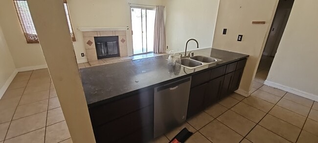 Building Photo - 2341 Langhorn St