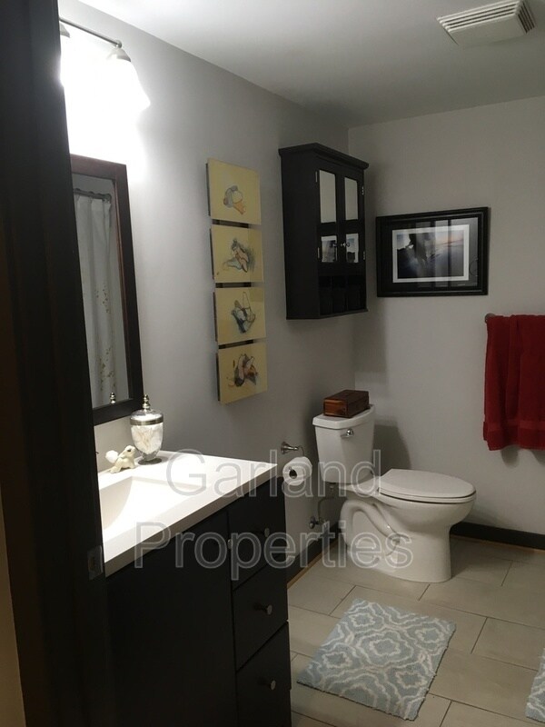 Building Photo - 110 Campbell Ave SE