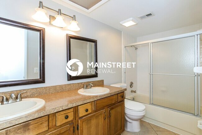 Building Photo - 4 Bedroom Pet-Friendly Home in Kissimmee, ...