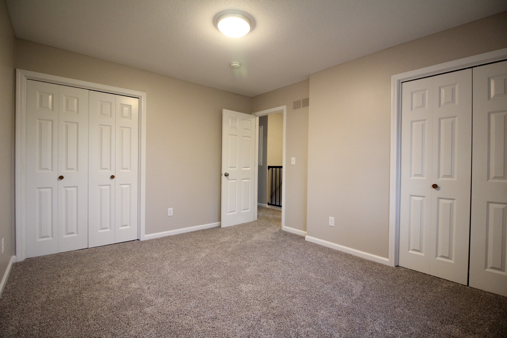 Building Photo - 4926 Madison Ave