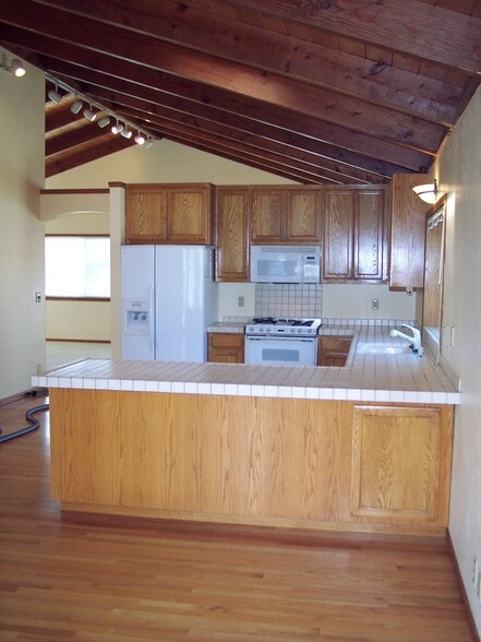 Building Photo - 633 Silver Ave