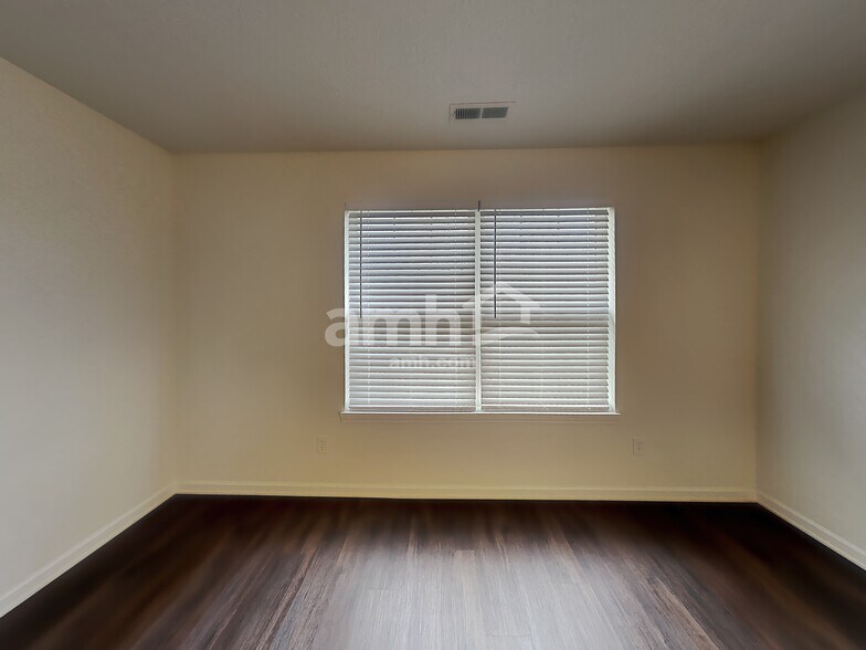 Building Photo - 12757 Sovereign Ln