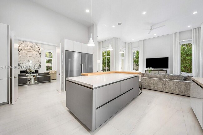 Building Photo - 3912 Island Estates Dr