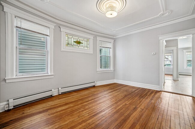 Building Photo - 78 W 6th St