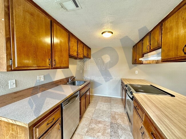Building Photo - 7203 Kelley Dr