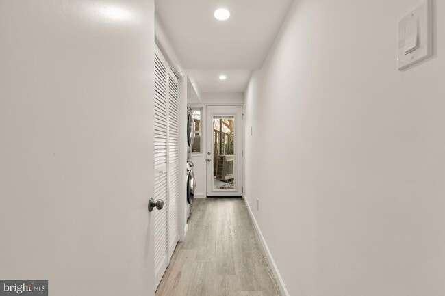 Building Photo - 2205 Observatory Pl NW