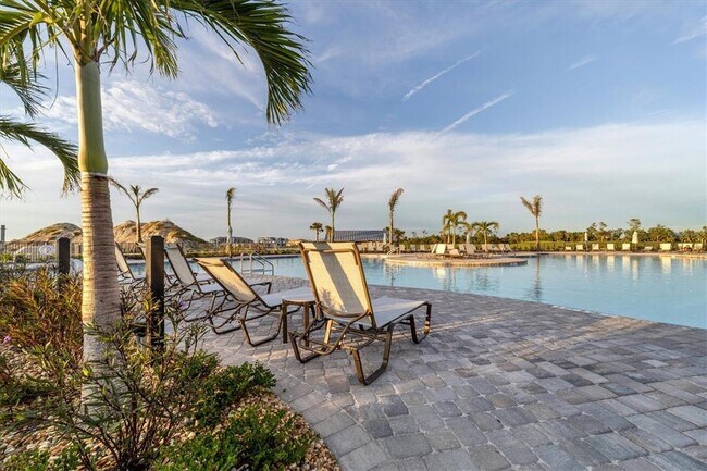 Building Photo - 14050 Heritage Landing Blvd