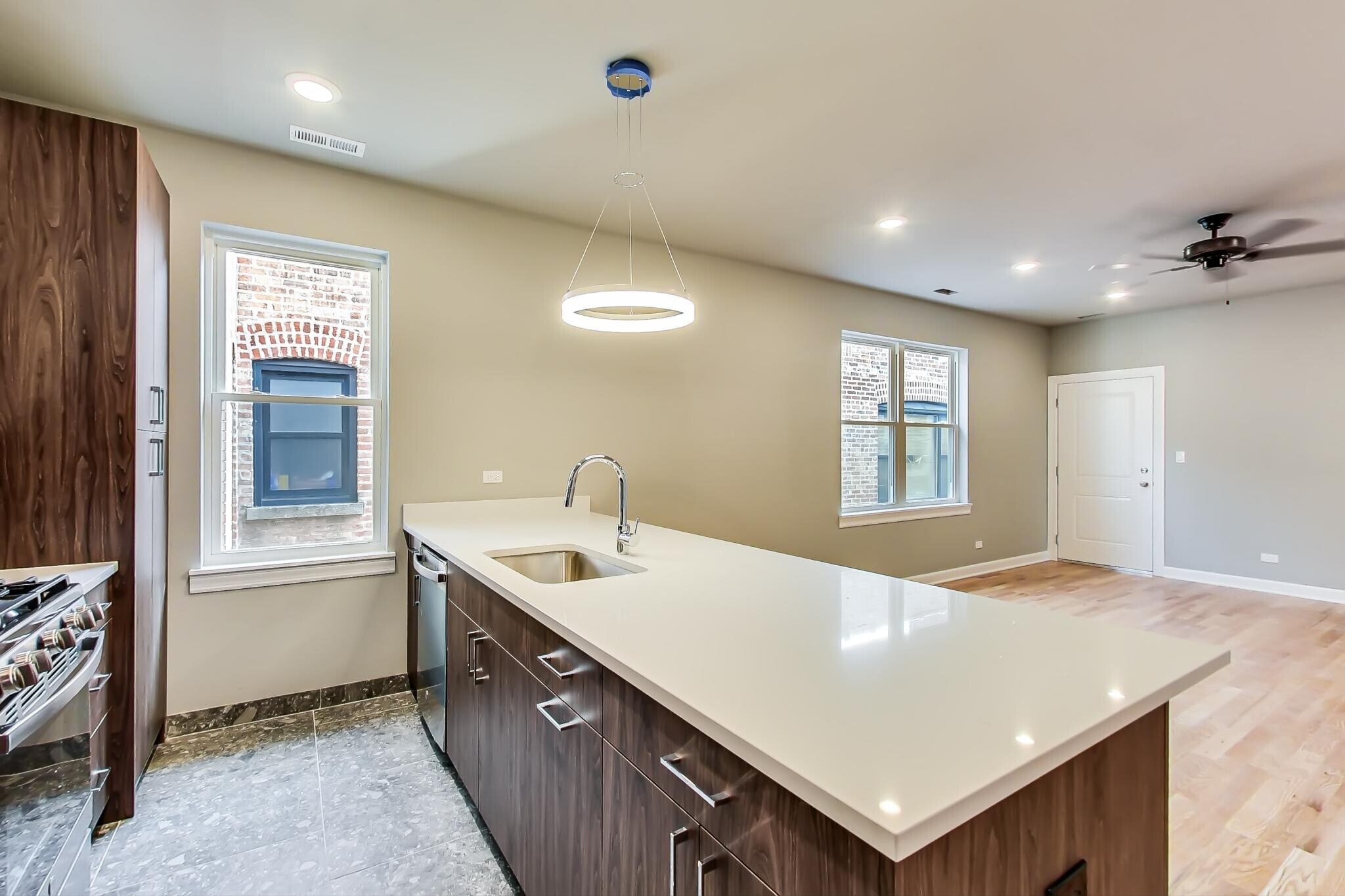 Building Photo - 6132 S Kimbark Ave