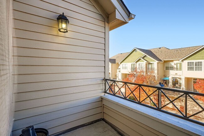 Building Photo - Spacious 3-Bedroom Townhome in Prime Denve...
