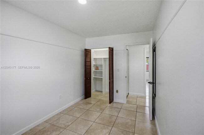 Building Photo - 5113 SW 138th Ave Cir