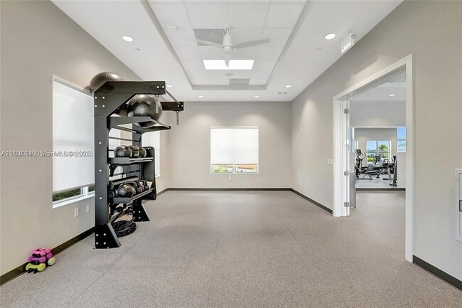 Building Photo - 400 SE Mulberry Wy