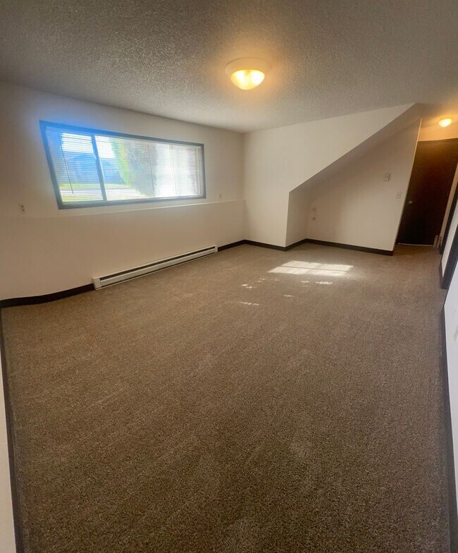 Building Photo - 14415 E Mission Ave
