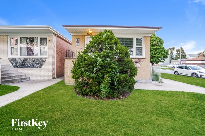 Primary Photo - 3657 W 59th Pl