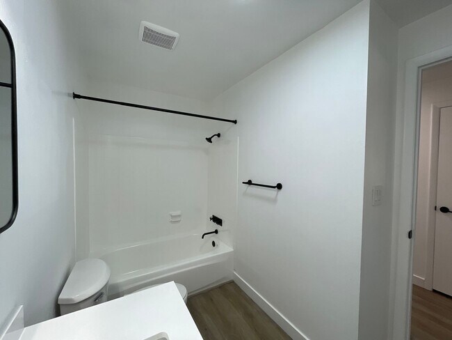 Building Photo - Beautifully Remodeled 2-Bedroom Duplex by Provo River Trail