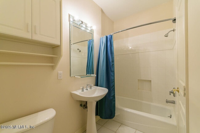 Building Photo - 1626 Strand St