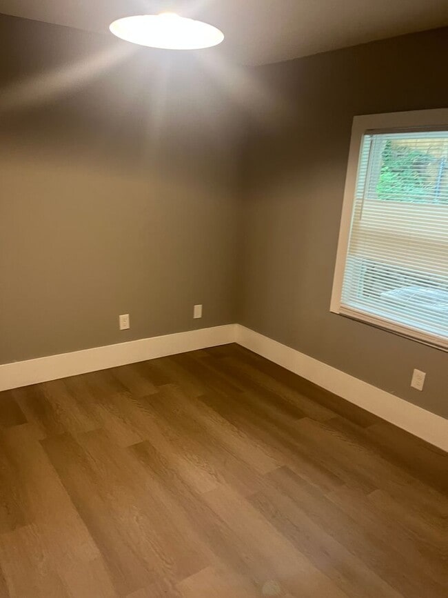 Building Photo - 2 BR/1BA | Newly Renovated Unit| In Scottsdale, Georgia