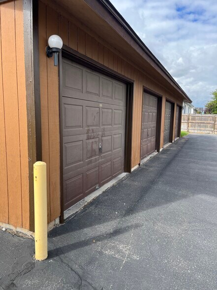 Building Photo - 590 N Woodruff Ave