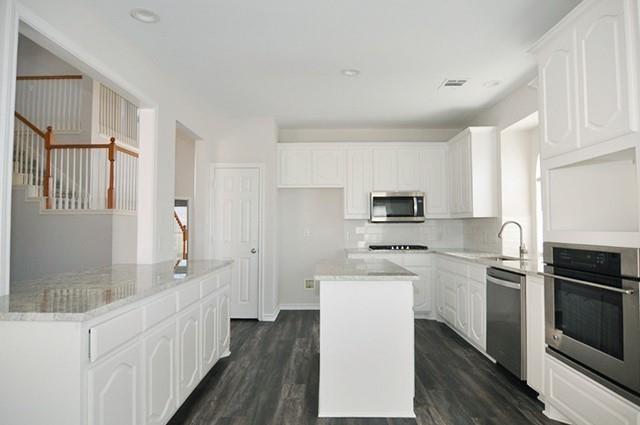 Building Photo - 521 Mustang Ridge Dr