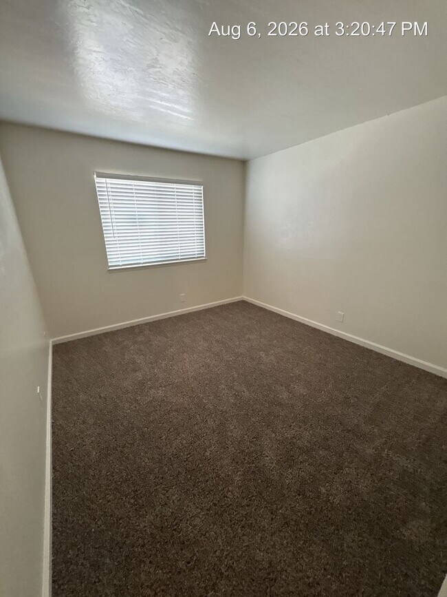 Building Photo - 800 Monarch Cir
