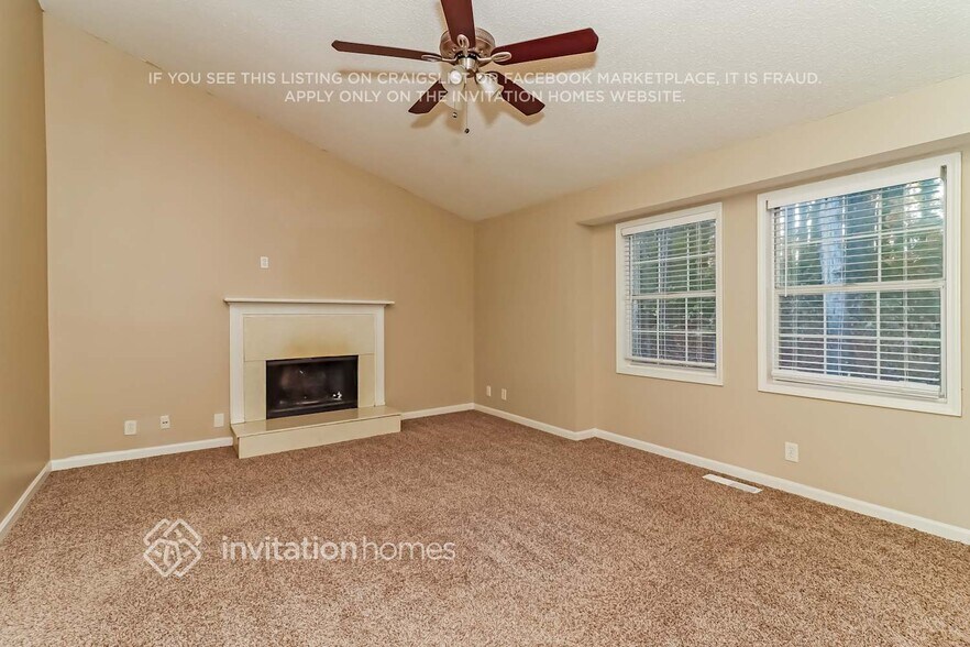 Building Photo - 1965 Sandcreek Dr SW