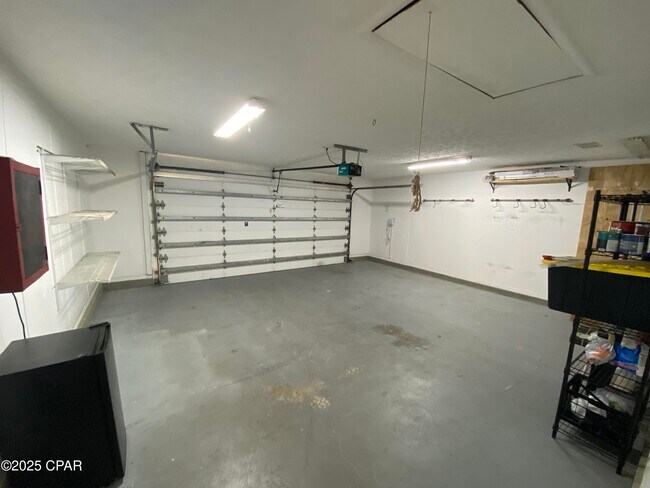Building Photo - 3657 Oakbrook Ln