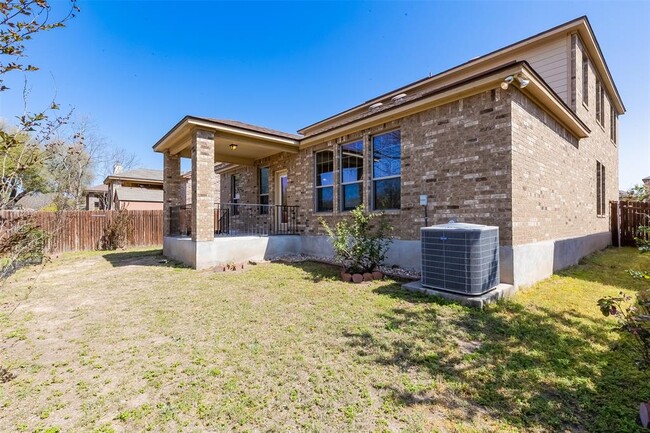 Building Photo - 868 Water Hyacinth Loop