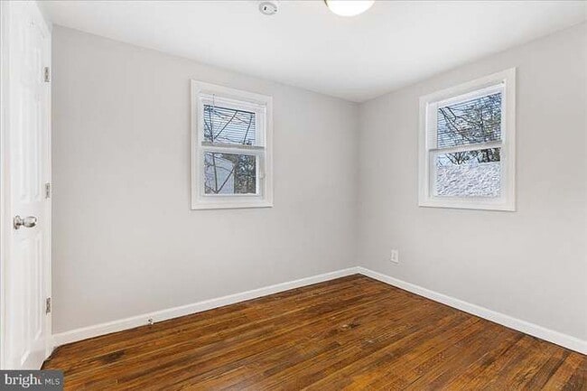 Building Photo - 43 Iowana Ave
