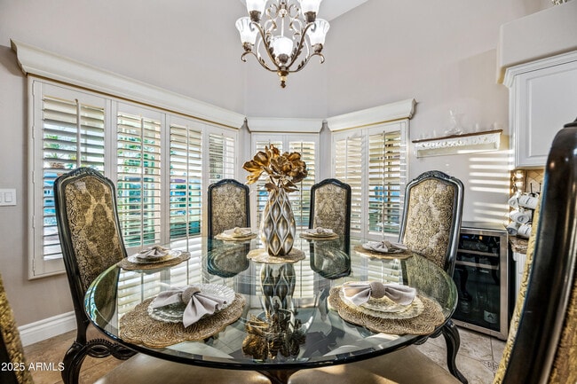 Building Photo - 1817 E Willow Tree Ct