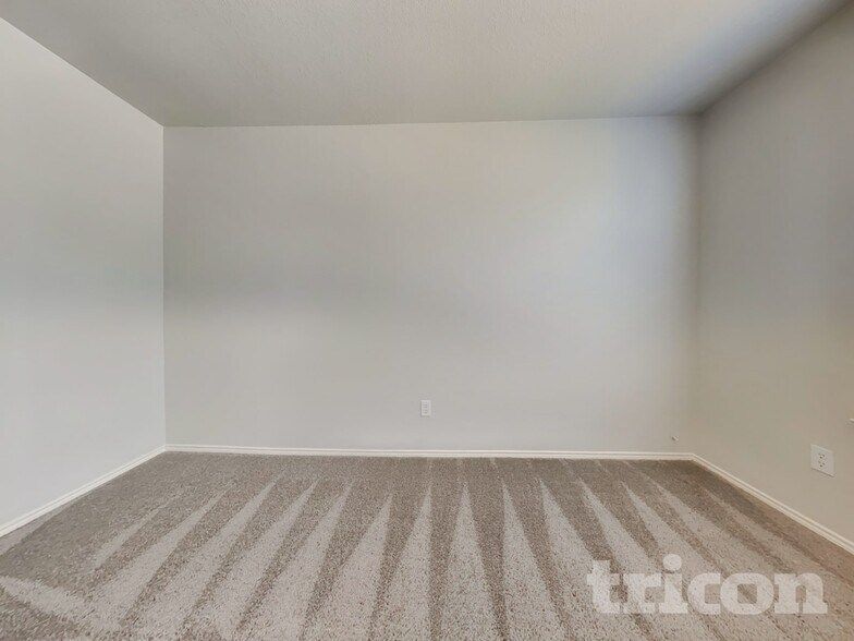 Building Photo - 268 Ariel Ln