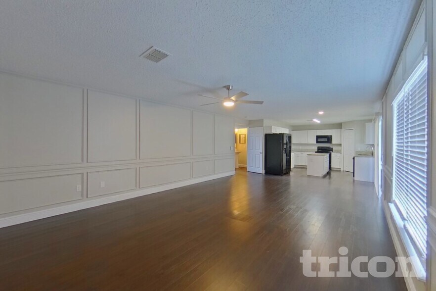 Building Photo - 1730 Sunset Ridge Dr