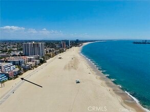 Building Photo - 1174 E Ocean Blvd