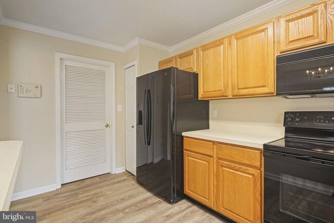 Building Photo - 6294 Wild Swan Way
