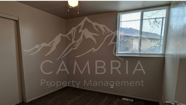 Building Photo - Cozy 2 BR 1 BA Condo Available In West Valley