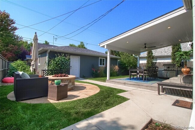 Building Photo - 4203 Perry St