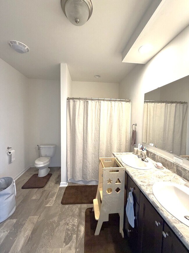 Building Photo - 50 Indian Paintbrush Ln